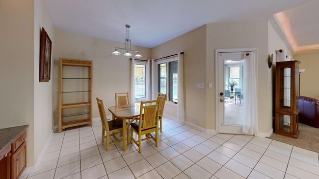 5276 Oakbrook Dr, Plainfield, IN 46168 - photo 3