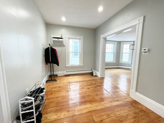 31 Falcon St unit 1, Boston, MA 02128 - photo 6