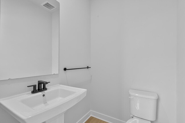 9231 Klamath Ct, Frederick, MD 21701 - photo 6