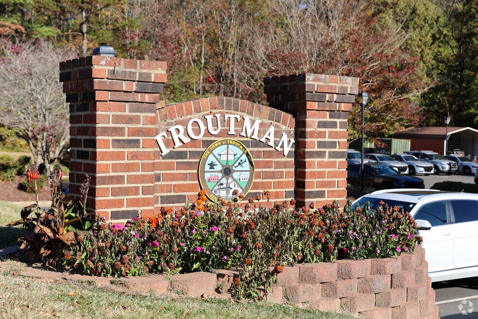 Neighborhood_Troutman_Final_021524