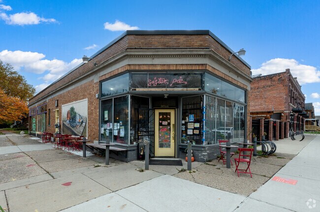Sister Pie is a neighborhood bakery serving sweet treats and baked goods near Pingree Park.