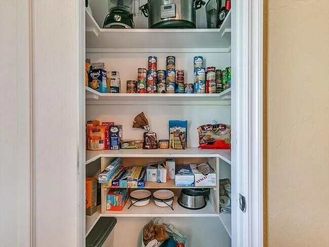 532 W Shadow Ridge Way, Mustang, OK 73064 - photo 6