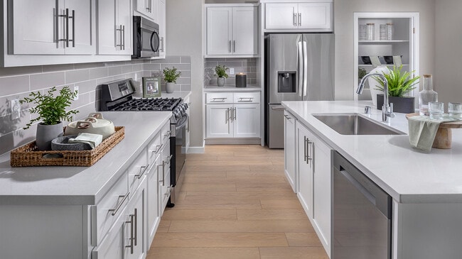 410 Pinelli Dr, Los Banos, CA 93635 - photo 3