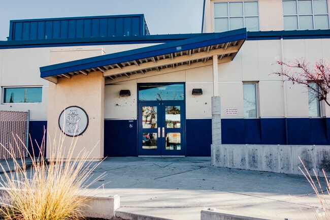 The entrance of Marshall Pomeroy Elementary School in Milpitas, California.