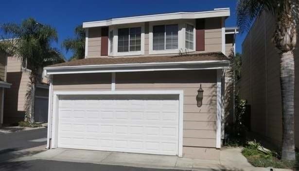 17726 Kinzie St, Northridge, CA 91325 - photo 1