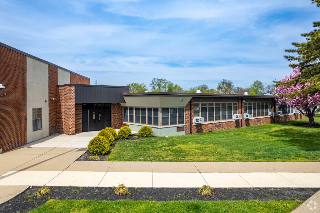 Children can attend Benjamin Franklin Elementary School