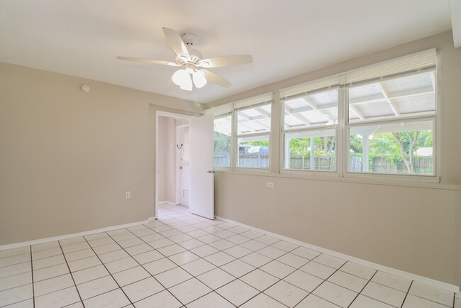 2145 25th Ave N, Saint Petersburg, FL 33713 - photo 6