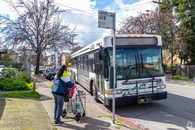 The 62 Bus line connects Ivy Hill residents to the Oakland BART stations.