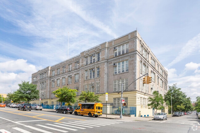 Woodstock: Bronx Middle School Success Academy is ranked Top 1% In Math in Longwood.
