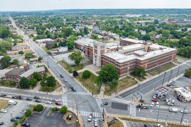 Students can easily walk or bike to Collinwood High School.
