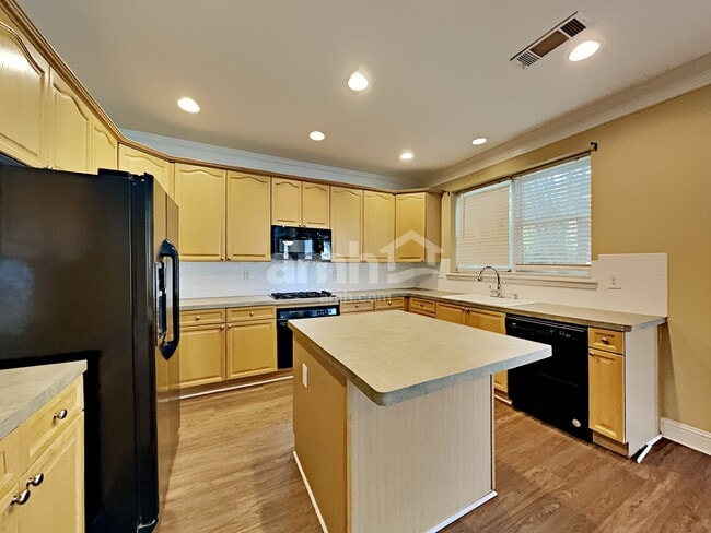 1238 Wood Iris Ln, Lawrenceville, GA 30045 - photo 3