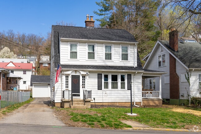 Many homes in Edgewood, WV, are between 60 and 100 years old.