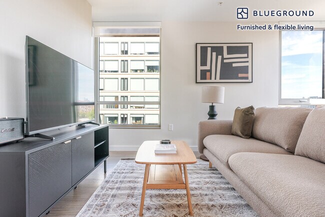 301 M St SW unit FL6-ID1205, Washington, DC 20024 - photo 2