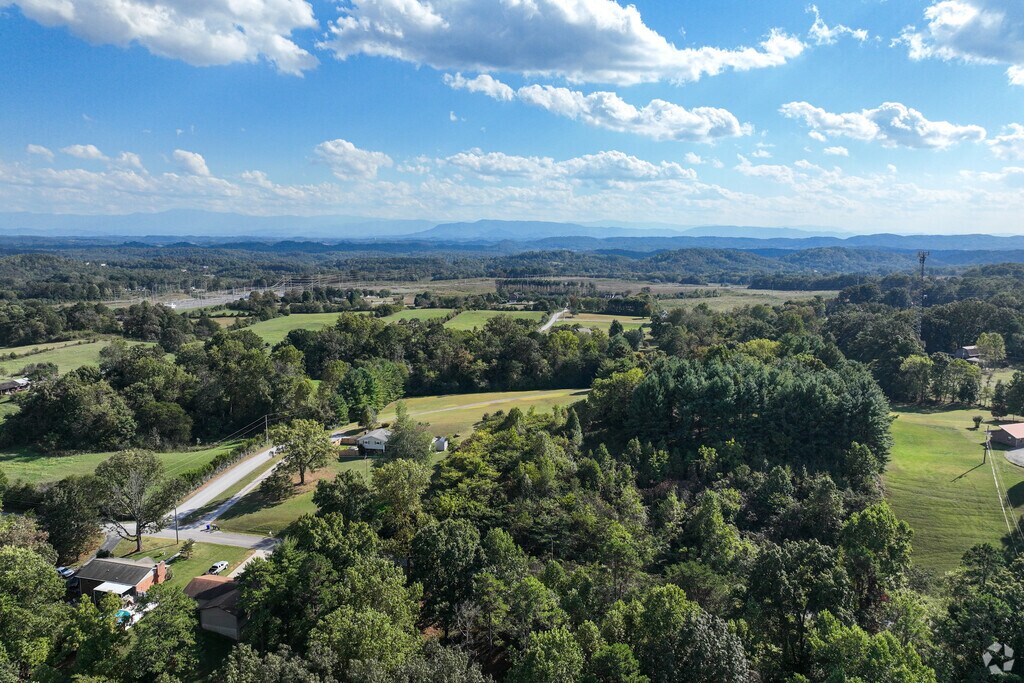 9356 Strawberry Plains Pike, Strawberry Plains, TN 37871 MLS 1255425