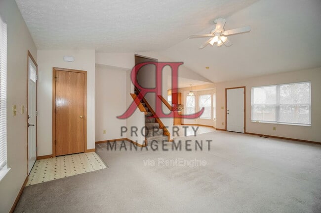 3180 Omega Dr, Columbus, OH 43231 - photo 7