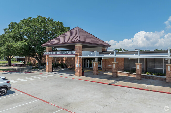 Seabrook Intermediate offers classes for those in grades 6-8.