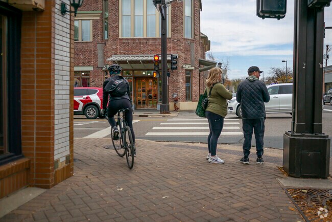 50th and France Ave. is the crossroads of fine dining and boutique shopping.