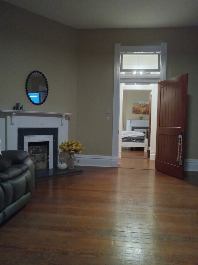 1116 Main St unit D(FURNISHED), Natchez, MS 39120 - photo 3