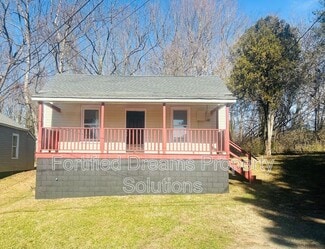 2009 Row St, Winston-Salem, NC 27105