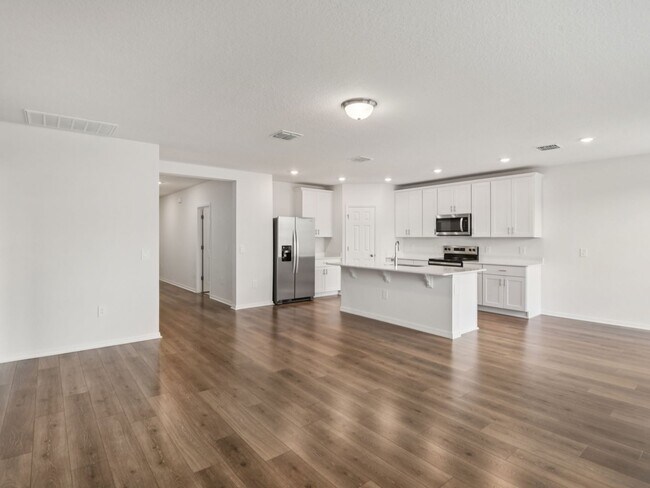 3908 Giorgio Dr, Winter Haven, FL 33884 - photo 4