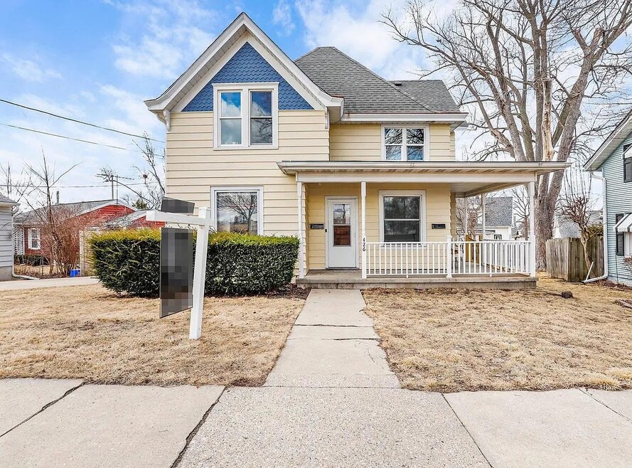 426 College Ave unit Lower, Watertown, WI 53094 - photo 1