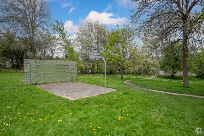 Shoot some hoops at Pendleton Park in Hayhurst, Portland.