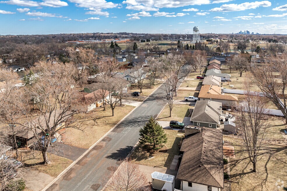 NH_Christie_560006_P2_V1_KN_050525