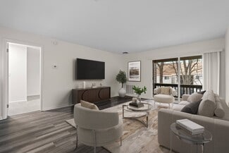 100 Foxwood Dr, Clifton Park, NY 12065