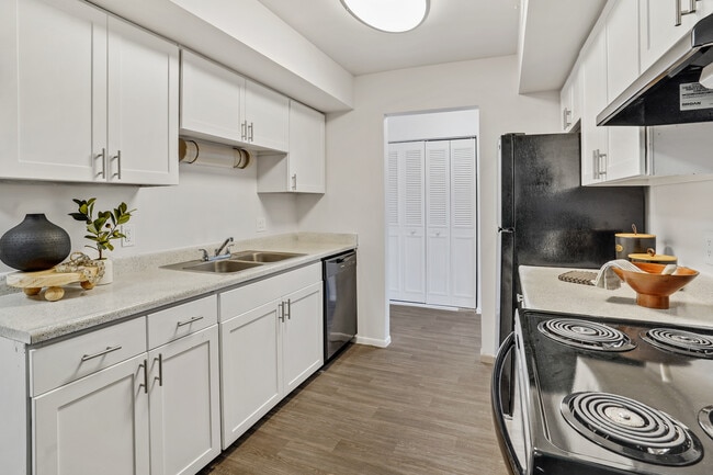 Mid Central, Midvale, UT 84047 - photo 3