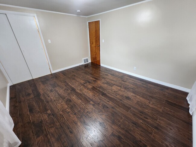 49 Howard Ave unit Right side, Binghamton, NY 13904 - photo 7