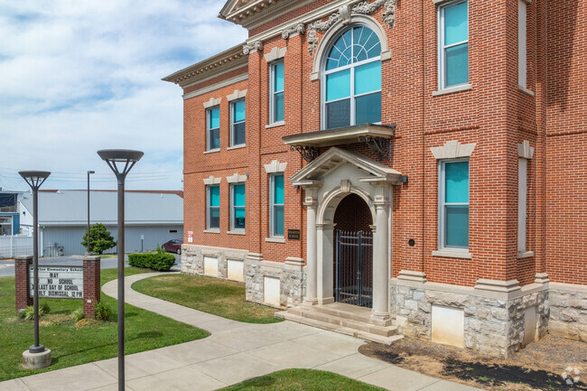 Thomas Wharton Elementary School is a public school located in Lancaster, PA.