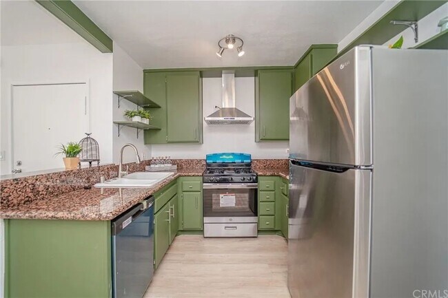 14560 Clark St unit 213, Sherman Oaks, CA 91411 - photo 7