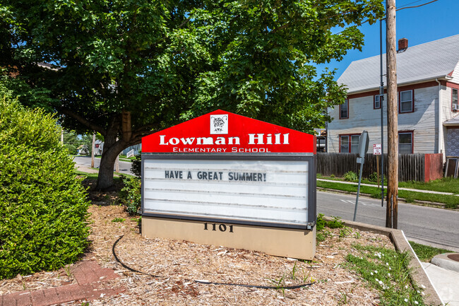 Parents love Lowman Hill Elementary School for it's small class sizes.