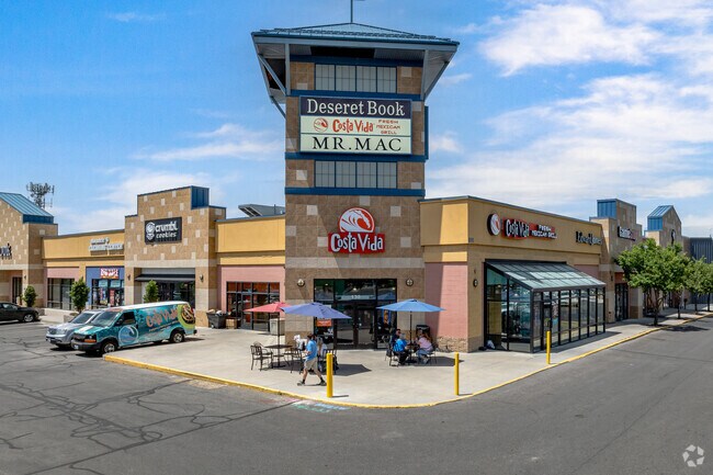 Hillcrest is located close to many local businesses as well as national chains.