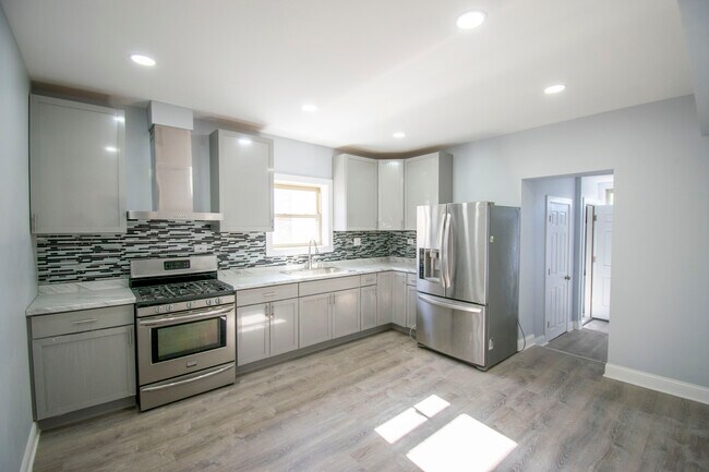 Totally new kitchen with stainless steel appliances.