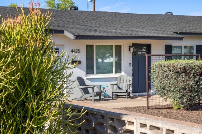 Front porches are a great place to sip you morning coffee in Arcadia Lite.