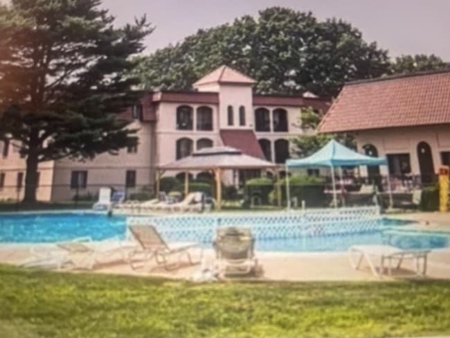 24 Madrid Square unit 4, Brockton, MA 02301 - photo 3