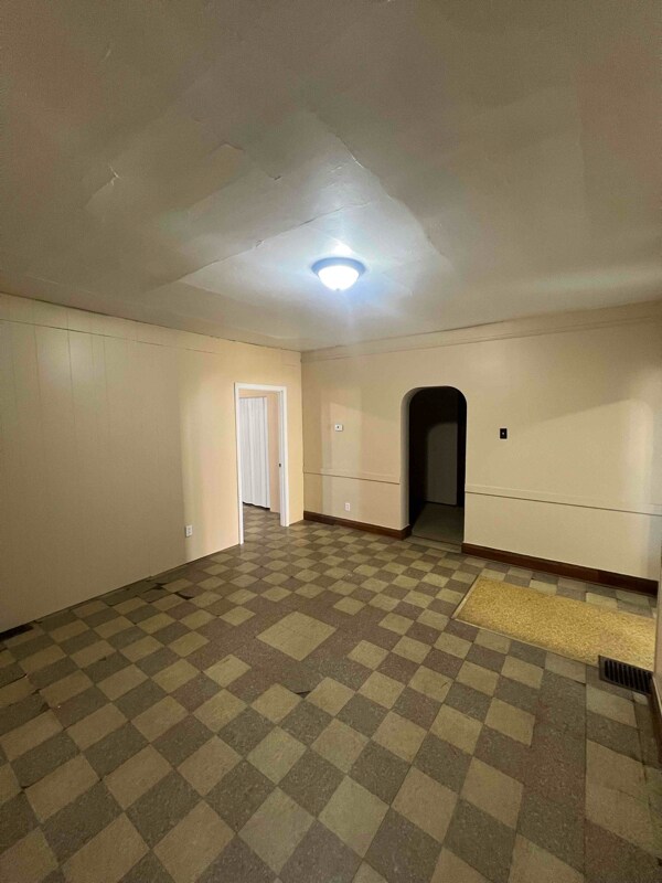 1300 Third St, Moundsville, WV 26041