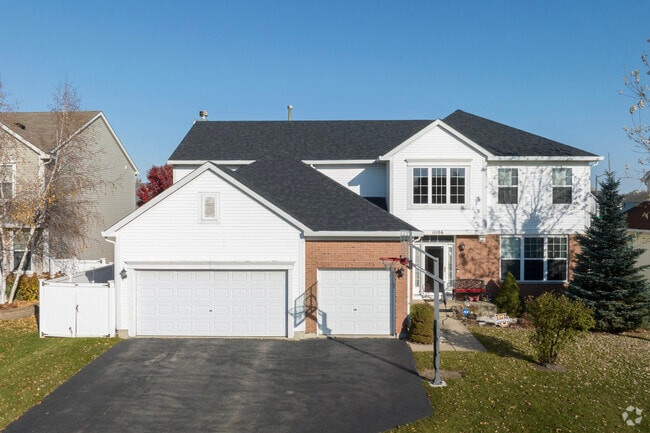 Large single family homes are the only choice of style in River Crossing Wisconsin.