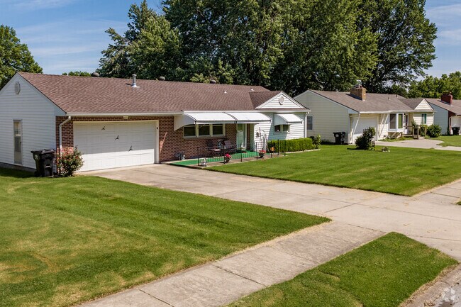 Ranch-style homes are common along the quiet subdivisions in South Crysler.