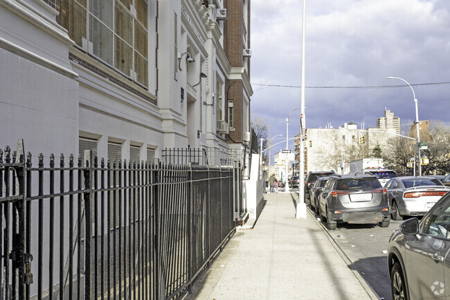Harry S Truman High School is near Co-Op city in Bronx, New York