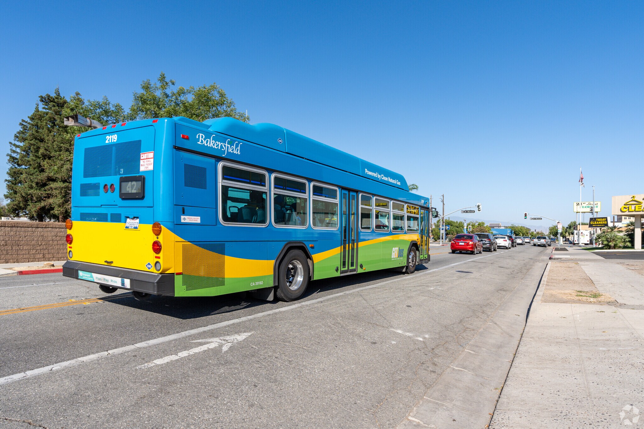 Public buses connect the Bakersfield Country Club to Downtown Bakersfield and beyond.