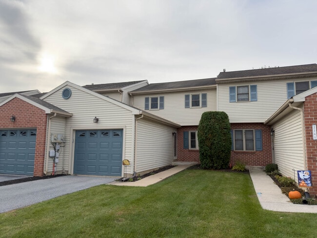 2146 Walnut St, Lebanon, PA 17042 - photo 2