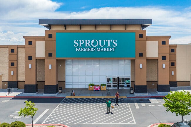Fresh fruits and vegetables are easy to find at Sprouts Farmers Market in Tampico.