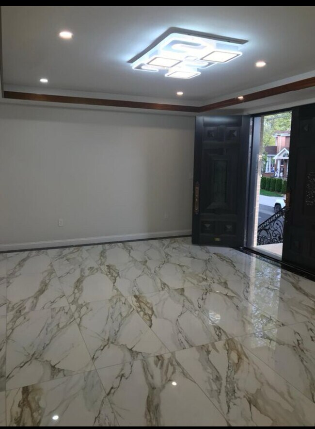 2120 Francis Lewis Blvd, Whitestone, NY 11357