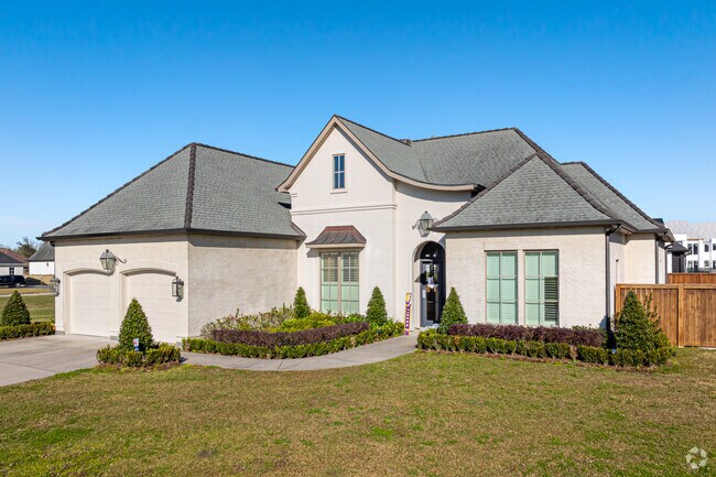 New homes can be found in and around Marrero.