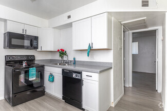 2502 W Ocotillo Rd, Phoenix, AZ 85017