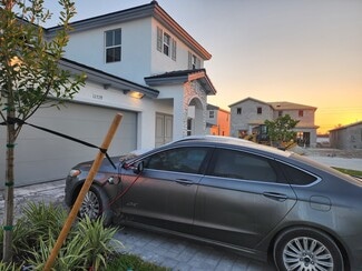 12729 SW 211th St, Quail Heights, FL 33177