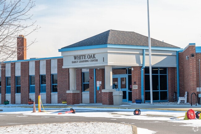 White Oak Elementary serves young learners in Avon, IN.