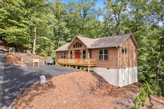 131 Pier Point Dr, Lake Lure, NC 28746